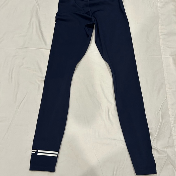 Ladies Fabletics Motion 365 Leggings - Size Medium - EUC! - Picture 4 of 6